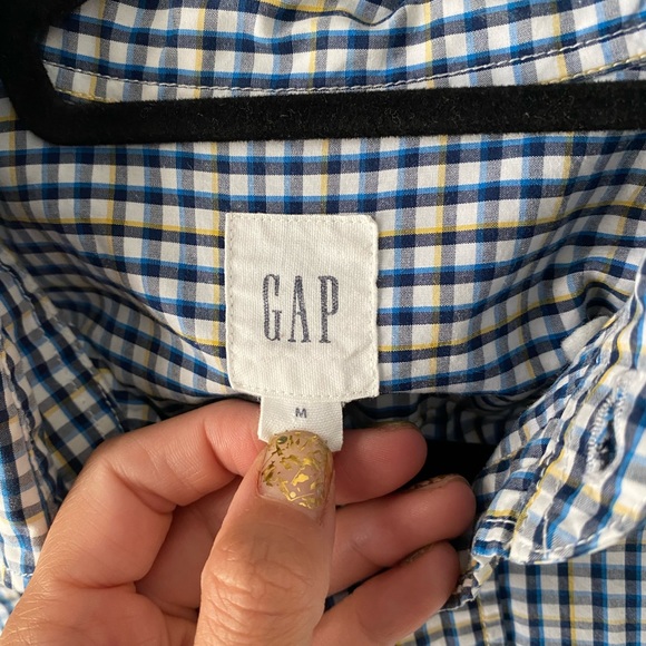 Gap, M, Button Down - Picture 2 of 2